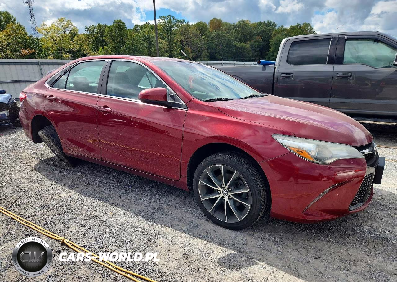 2017 Toyota Camry Xse VIN:4T1BF1FK0HU675806 - 4