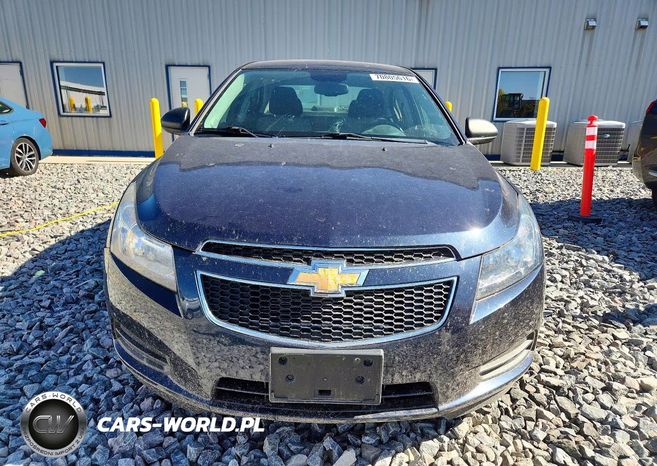 2014 Chevrolet Cruze Ls VIN:1G1PA5SH2E7109997 - 5