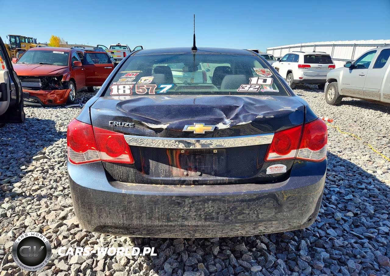 2014 Chevrolet Cruze Ls VIN:1G1PA5SH2E7109997 - 6
