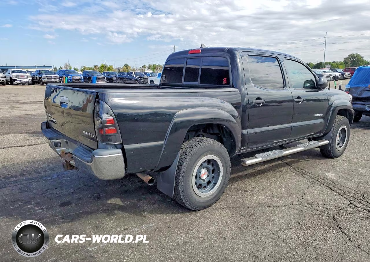 2014 Toyota Tacoma V6 VIN:3TMLU4EN8EM145062 - 3