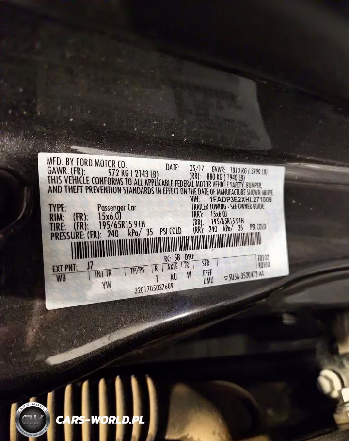 2017 Ford Focus S VIN:1FADP3E2XHL271009 - 12