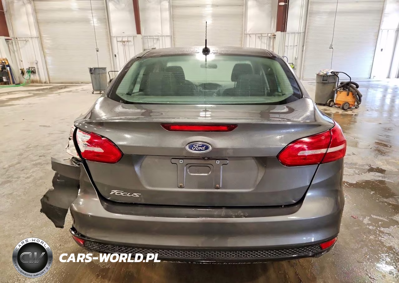 2017 Ford Focus S VIN:1FADP3E2XHL271009 - 6
