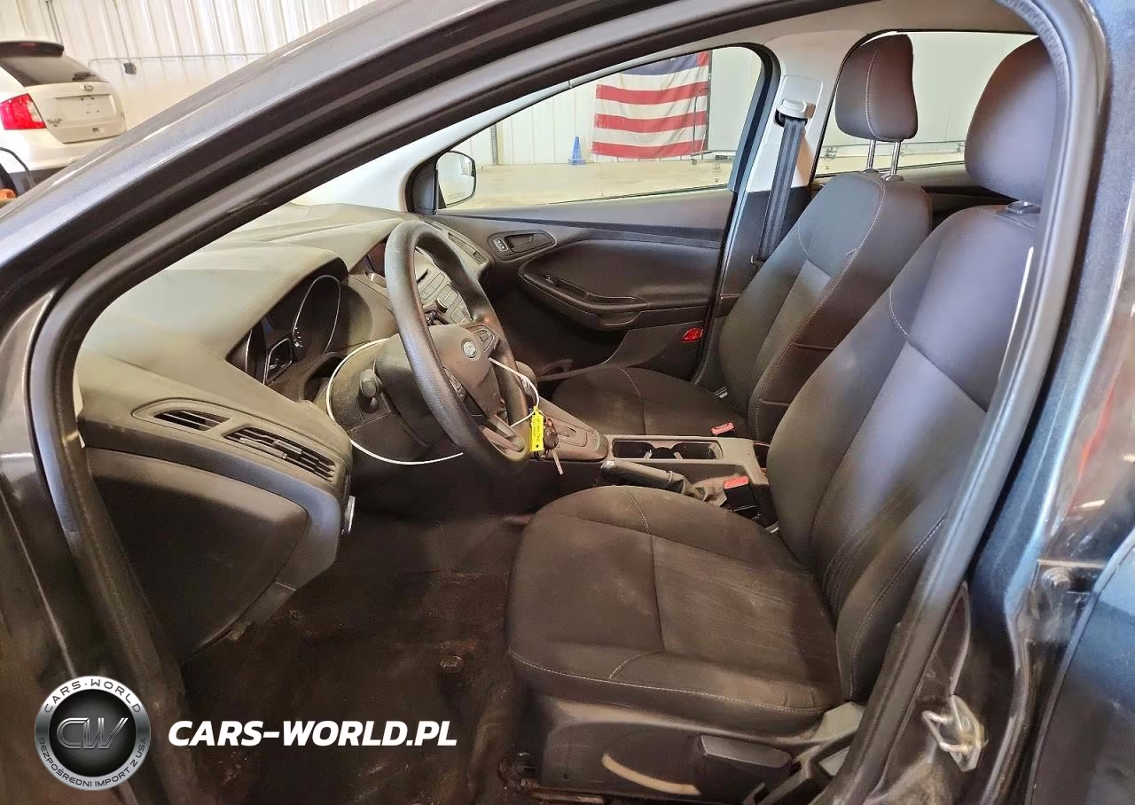 2017 Ford Focus S VIN:1FADP3E2XHL271009 - 7