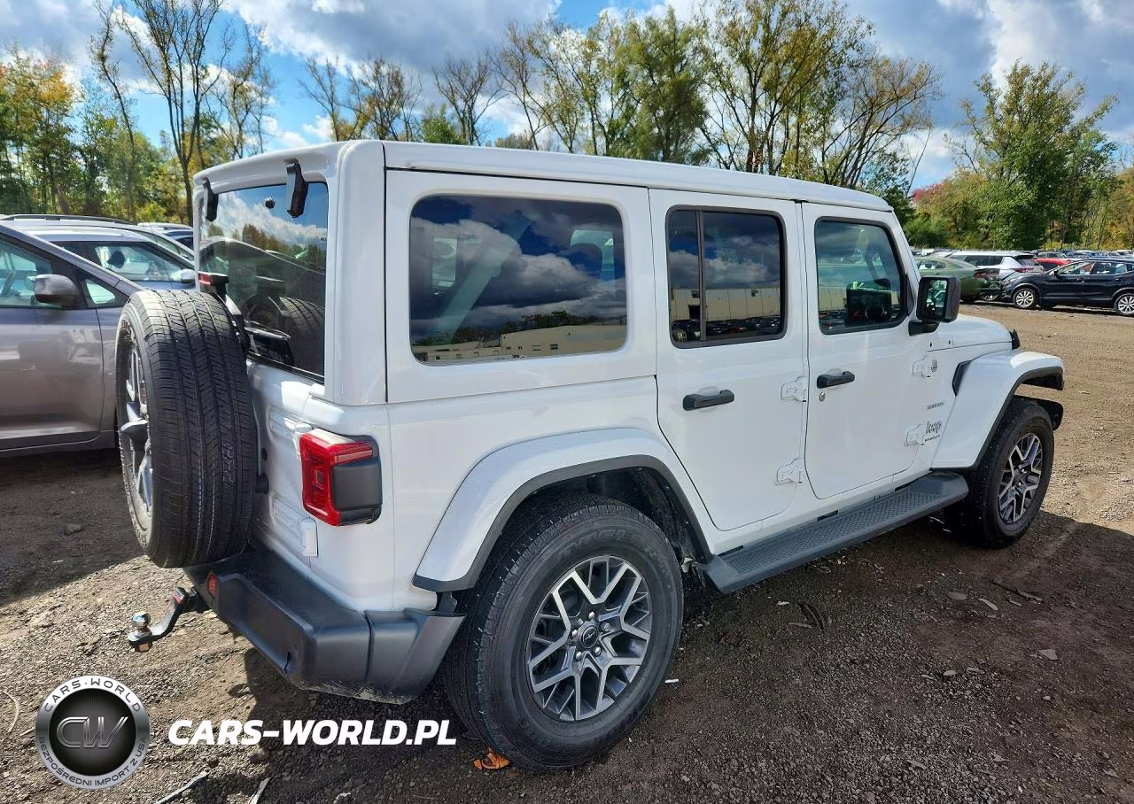 2024 Jeep Wrangler Sahara VIN:1C4PJXEG6RW301957 - 3