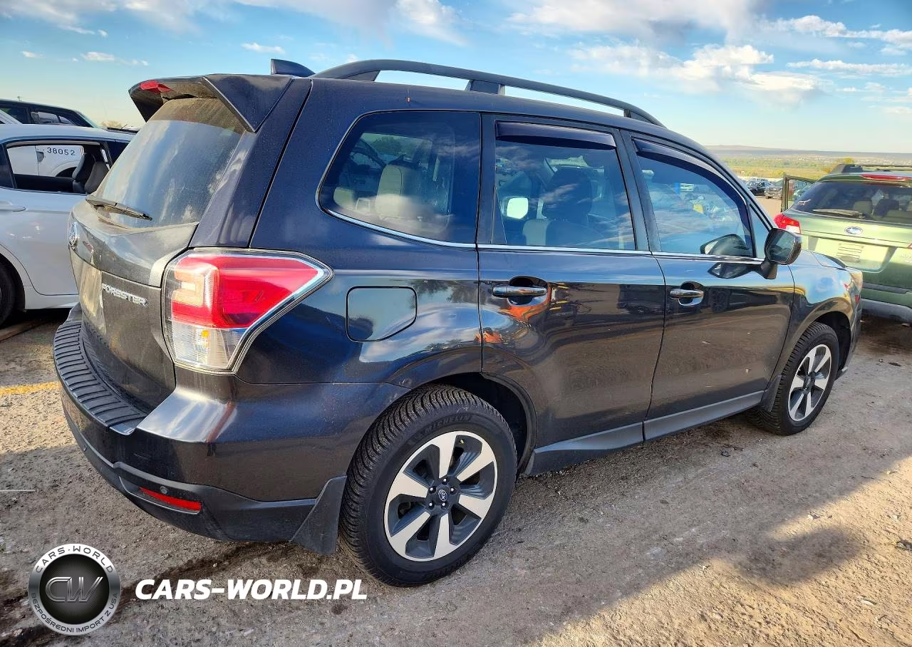 2018 Subaru Forester VIN:JF2SJARC4JH421913 - 3