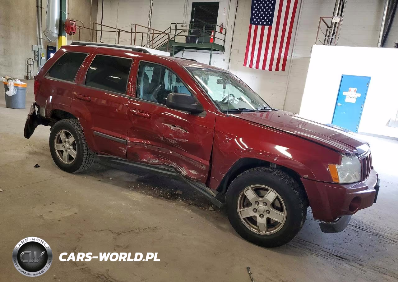 2007 Jeep Grand Cherokee Laredo VIN:1J8GR48K67C513997 - 4