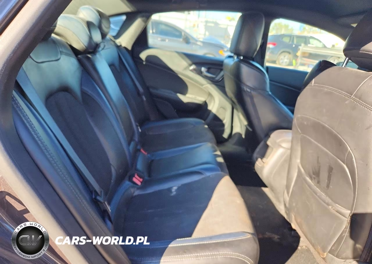 2015 Chrysler 200 S VIN:1C3CCCBG1FN731407 - 10
