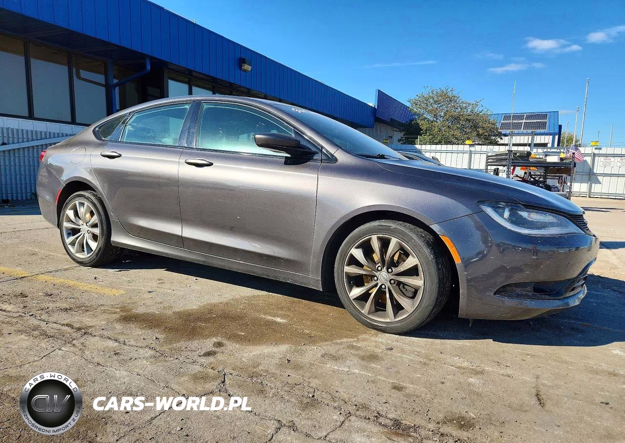2015 Chrysler 200 S VIN:1C3CCCBG1FN731407 - 4