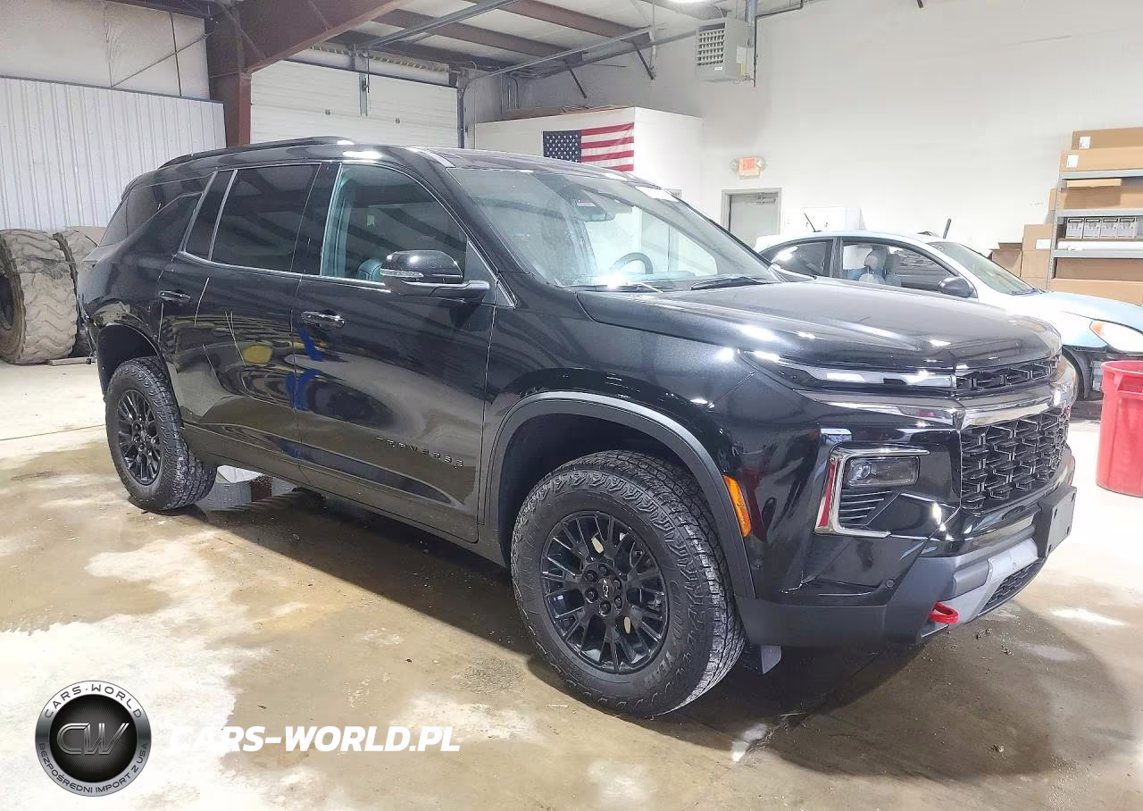 2025 Chevrolet Traverse Z71 VIN:1GNEVJRS4SJ135665 - 4