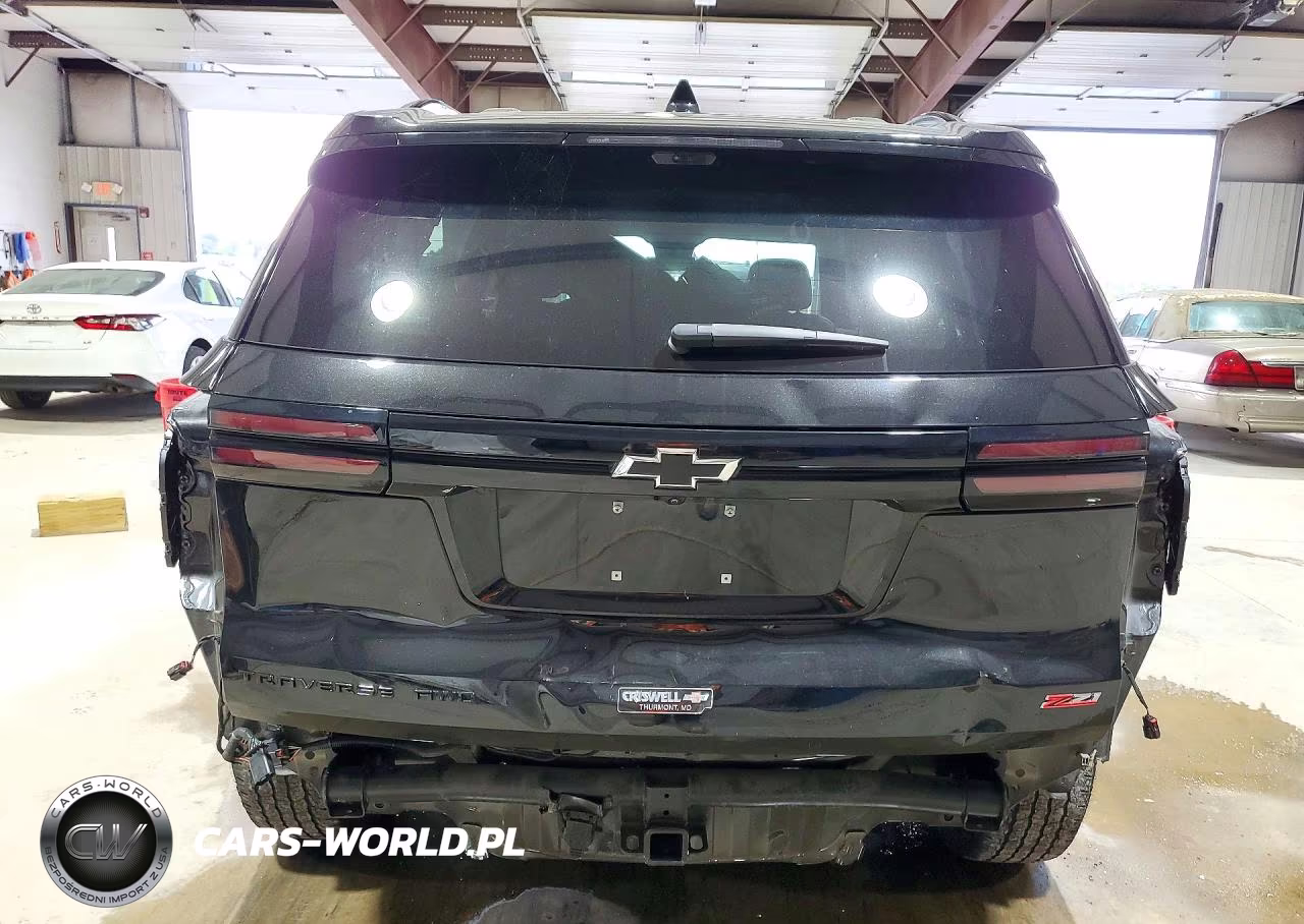 2025 Chevrolet Traverse Z71 VIN:1GNEVJRS4SJ135665 - 6