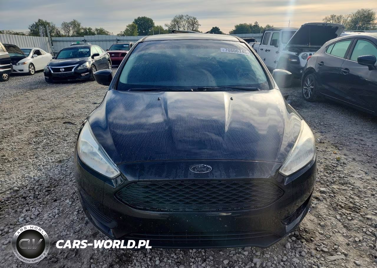 2018 Ford Focus Se VIN:1FADP3K28JL294878 - 5