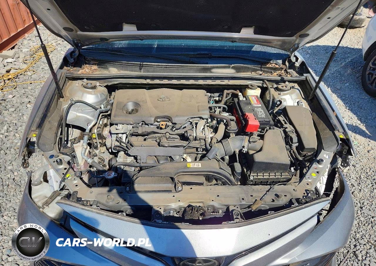 2018 Toyota Camry Le VIN:4T1B11HK6JU645808 - 11