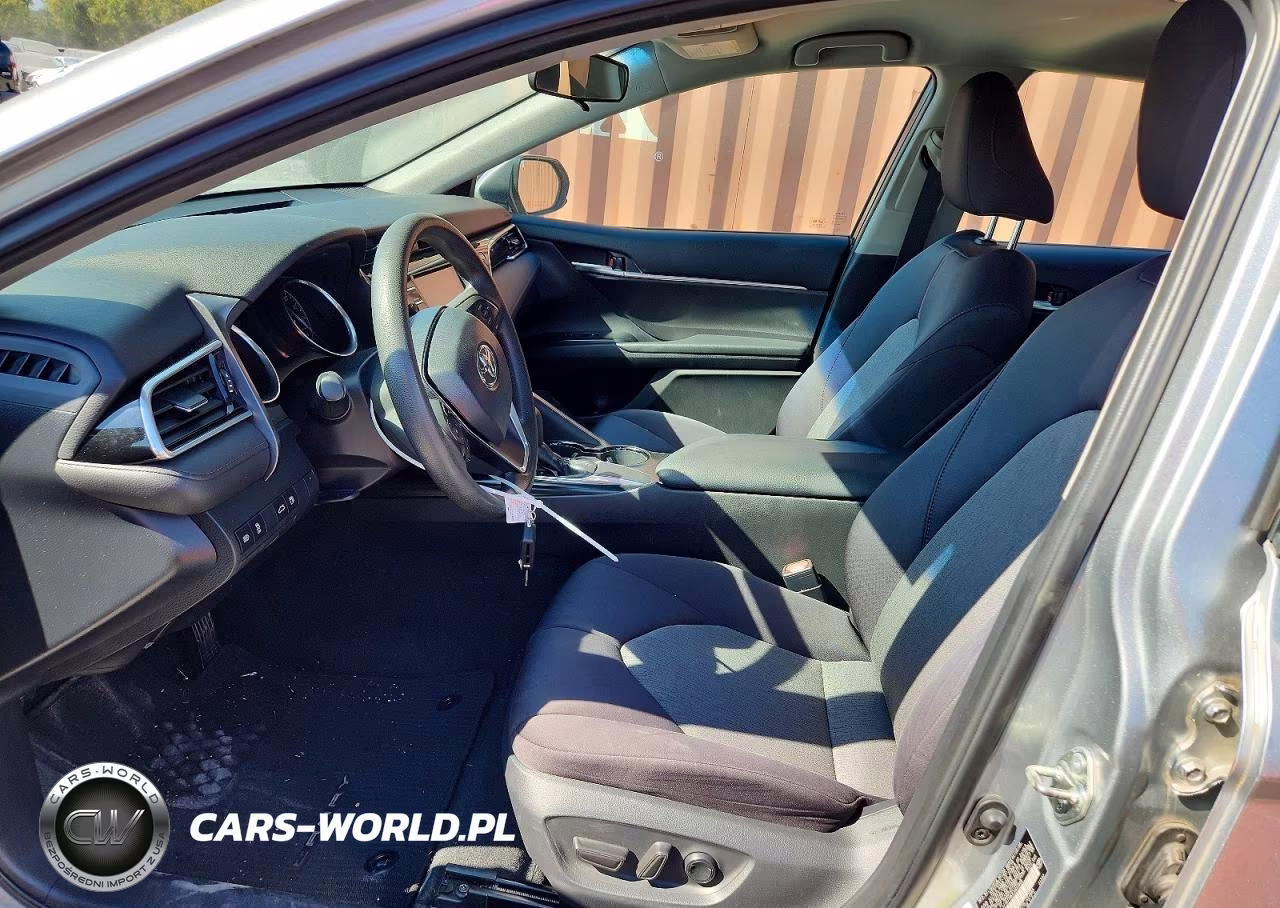 2018 Toyota Camry Le VIN:4T1B11HK6JU645808 - 7