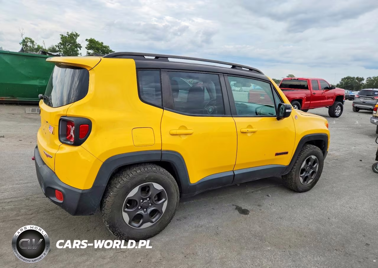 2015 Jeep Renegade Trailhawk VIN:ZACCJBCT0FPC35576 - 3