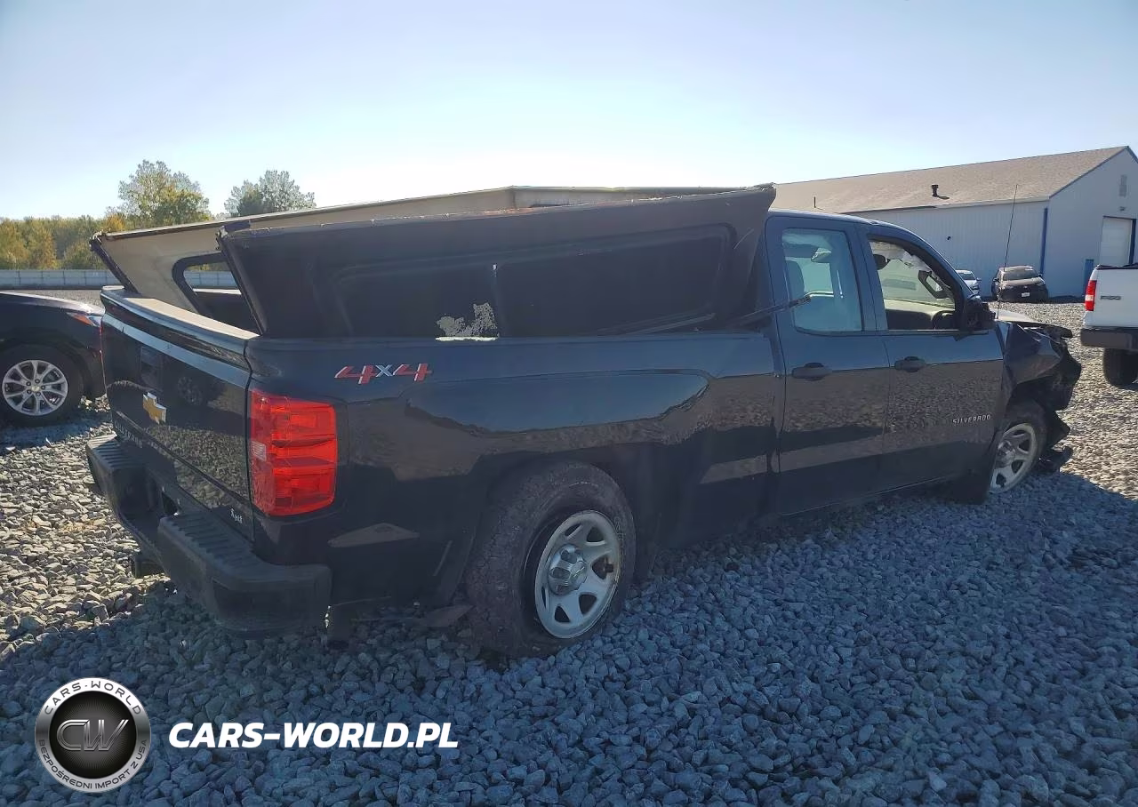 2018 Chevrolet Silverado K1500 VIN:1GCVKNEH4JZ331687 - 3