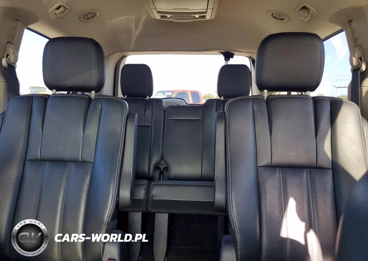 2015 Chrysler Town & Country Touring VIN:2C4RC1BGXFR636731 - 10