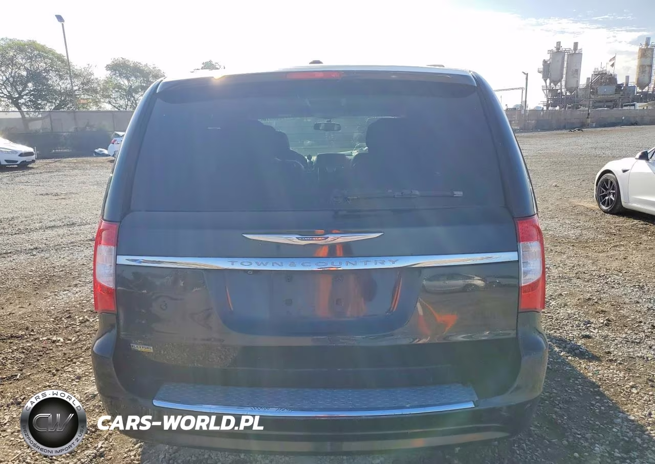 2015 Chrysler Town & Country Touring VIN:2C4RC1BGXFR636731 - 6
