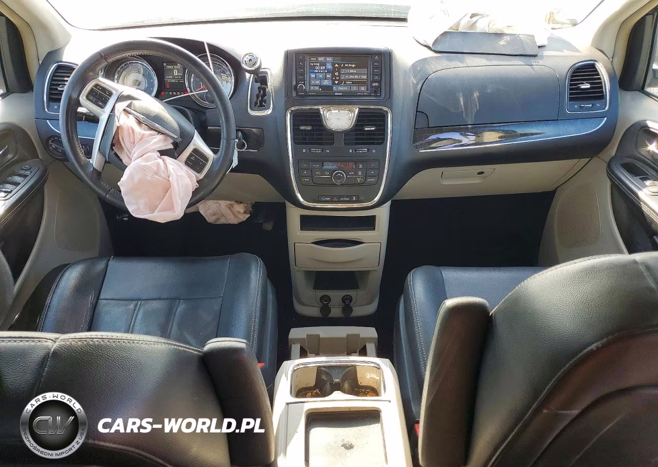 2015 Chrysler Town & Country Touring VIN:2C4RC1BGXFR636731 - 8