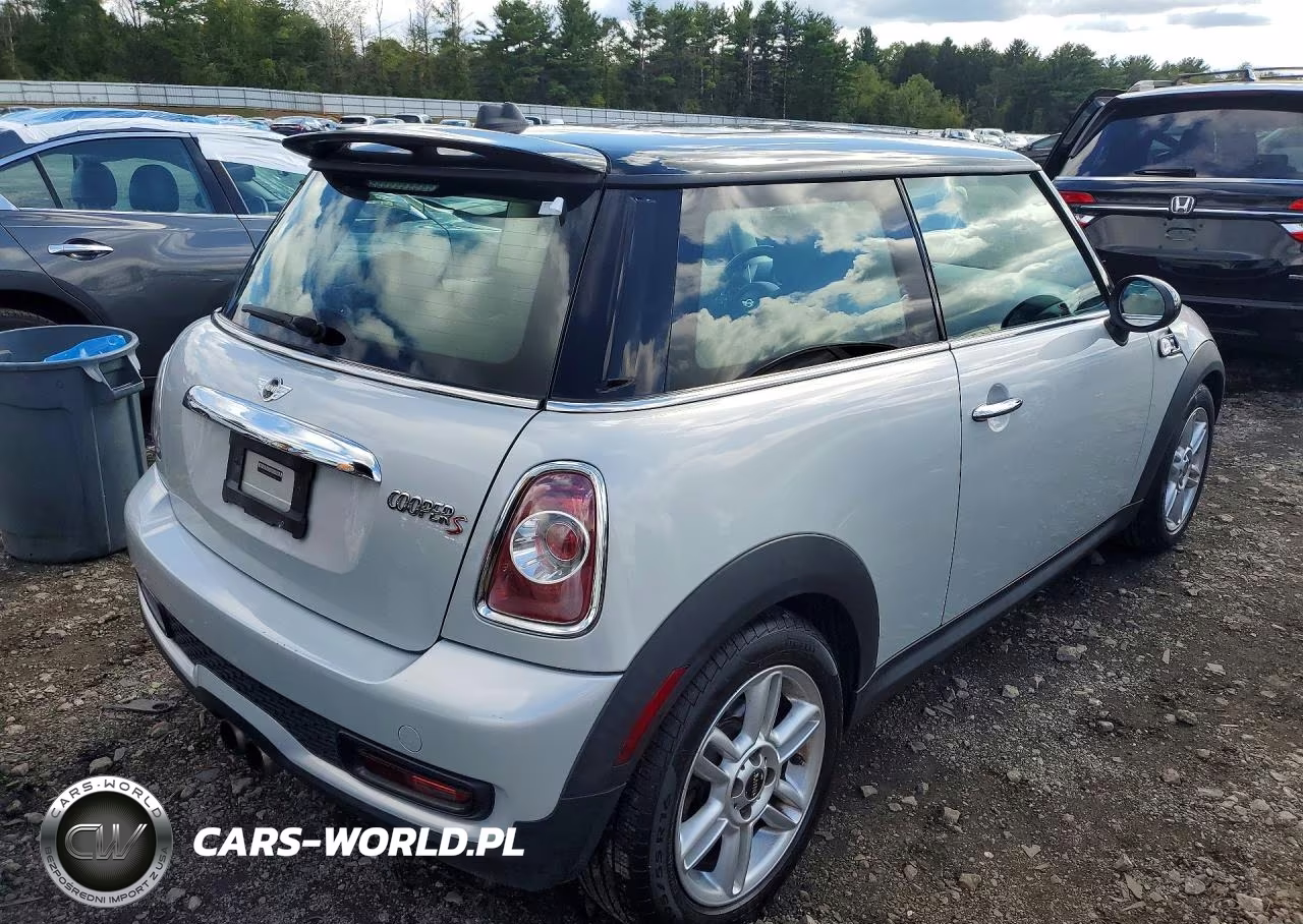 2011 Mini Cooper S VIN:WMWSV3C56BTY10251 - 3