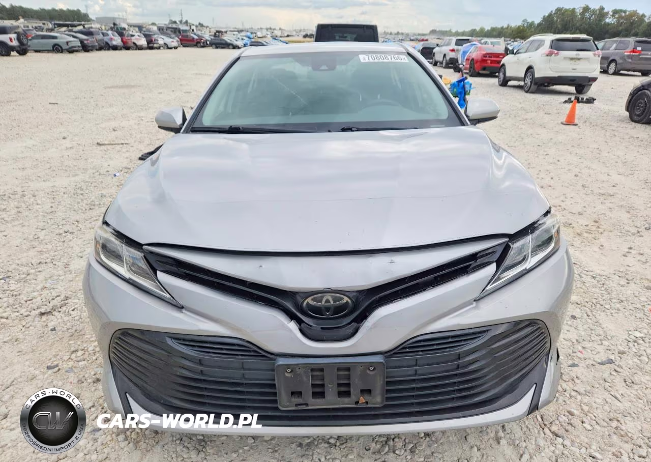2019 Toyota Camry Le VIN:4T1B11HK1KU176080 - 5