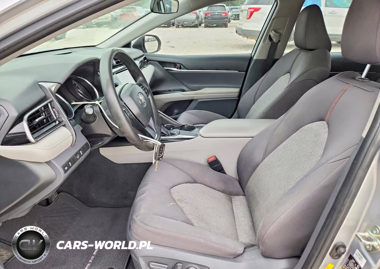 2019 Toyota Camry Le VIN:4T1B11HK1KU176080 - 7