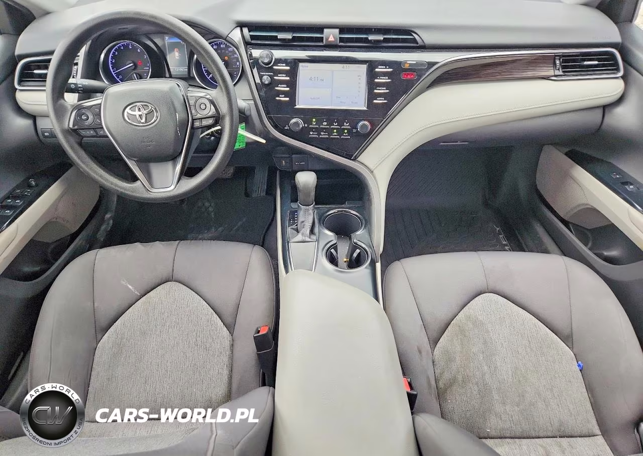 2019 Toyota Camry Le VIN:4T1B11HK1KU176080 - 8