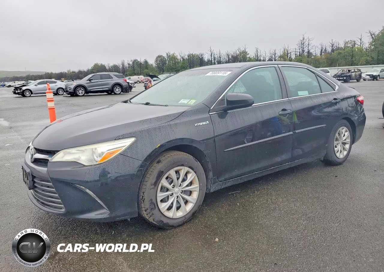 2016 Toyota Camry Hybrid Le – zdjęcie 1 z 12