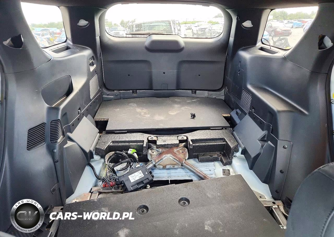 2025 Ford Explorer Police Interceptor VIN:1FM5K8AB4SGB36796 - 10