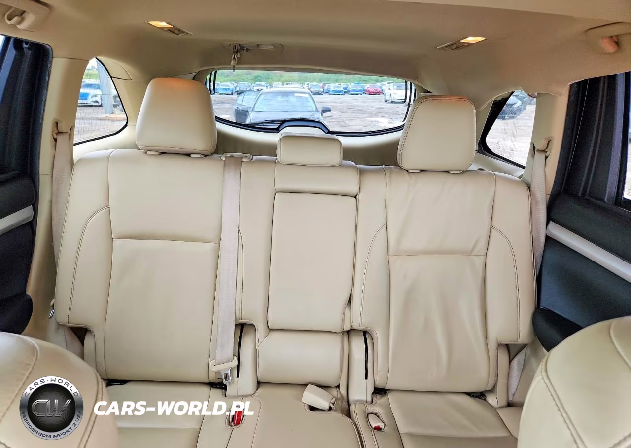 2019 Toyota Highlander Xle VIN:5TDKZRFH8KS554984 - 10