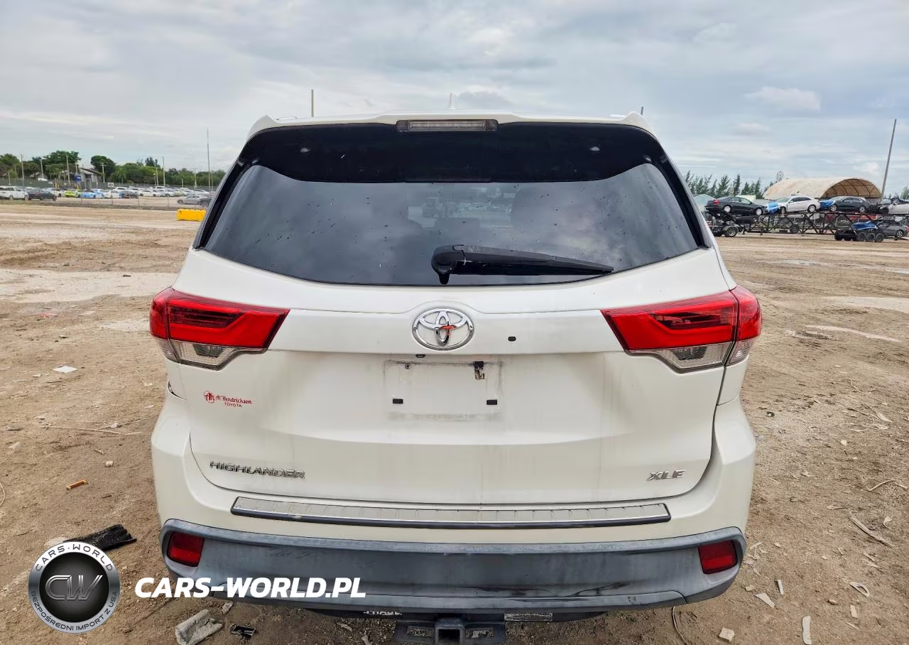 2019 Toyota Highlander Xle VIN:5TDKZRFH8KS554984 - 6