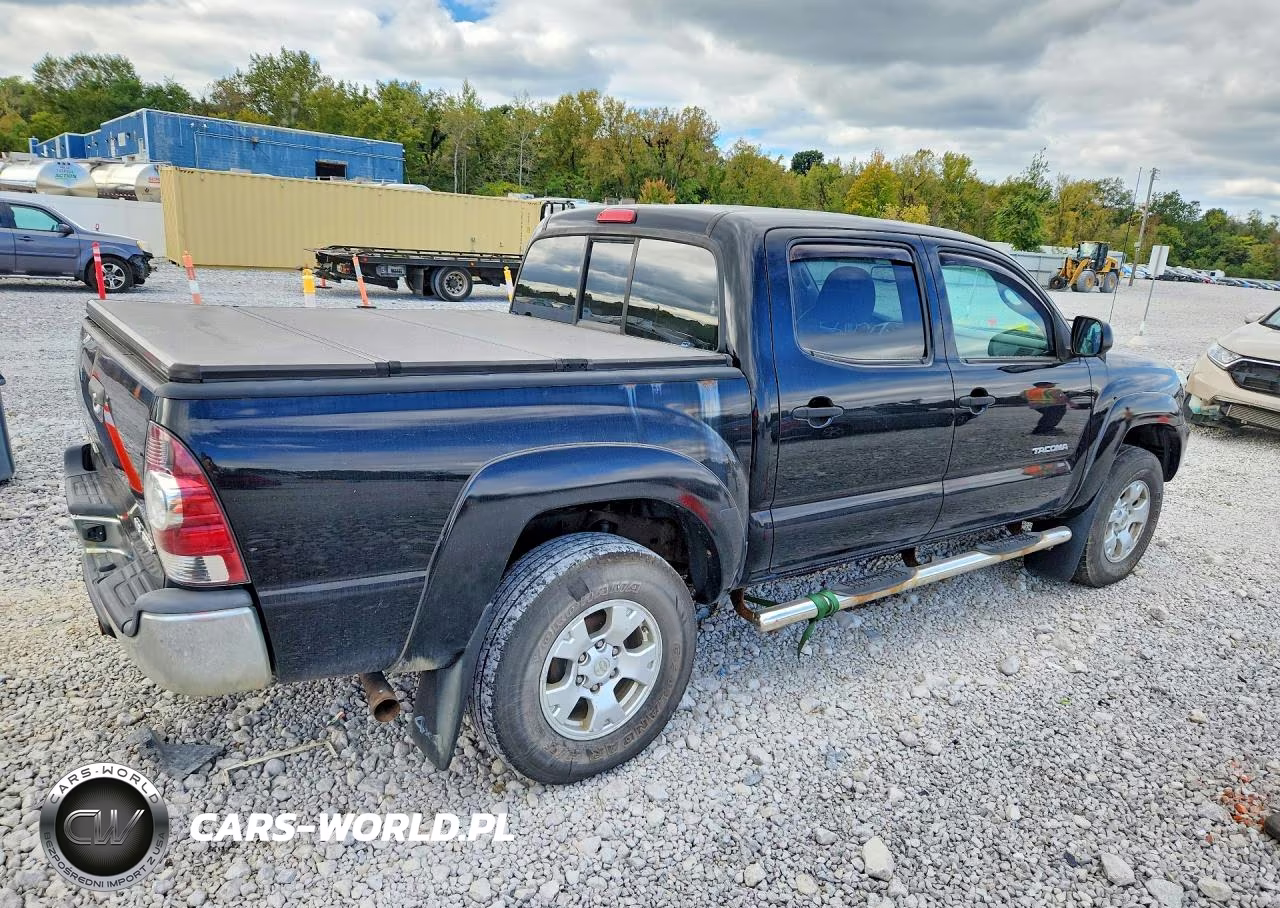 2013 Toyota Tacoma V6 VIN:3TMLU4EN7DM113900 - 3