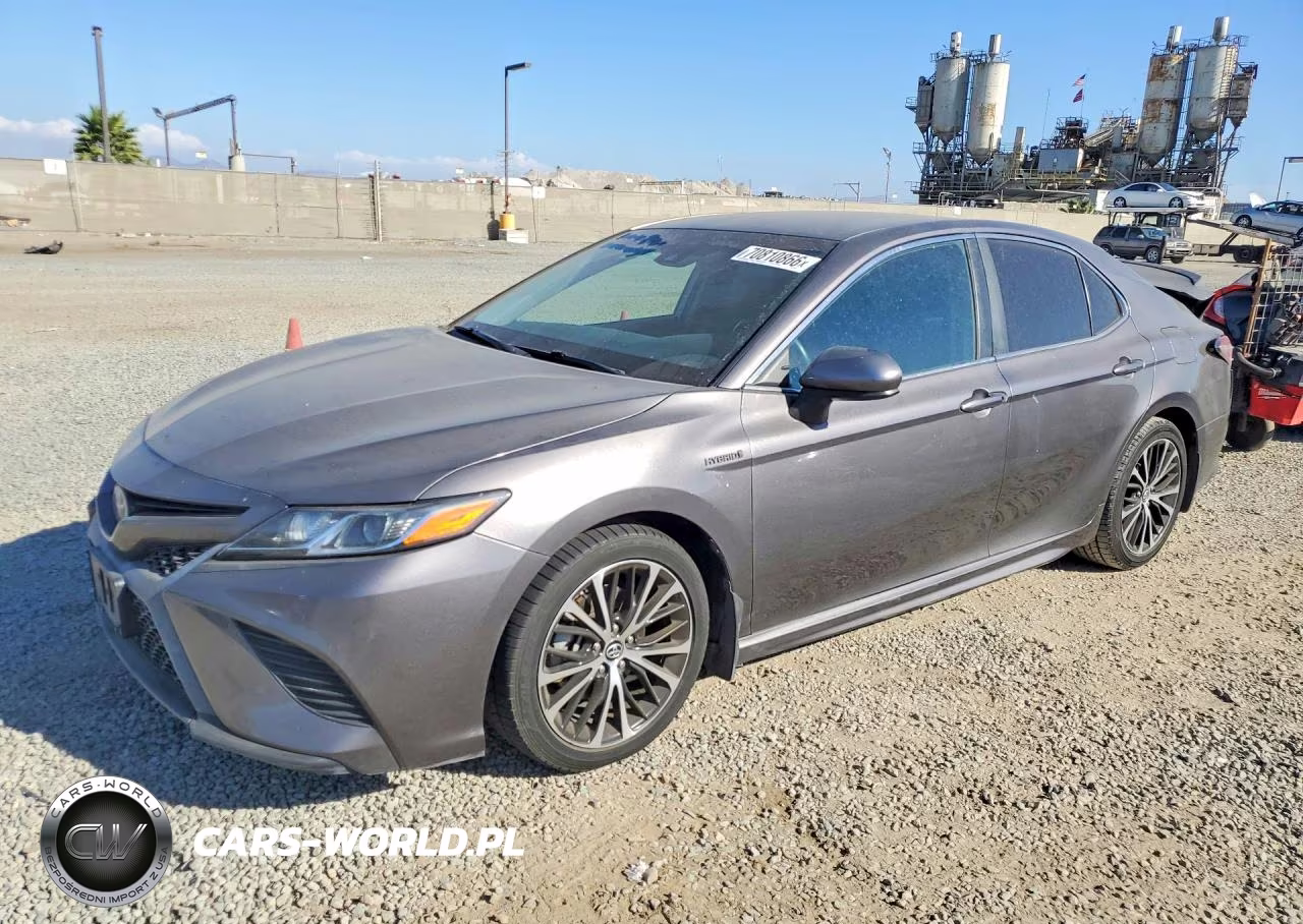 2018 Toyota Camry Hybrid Se