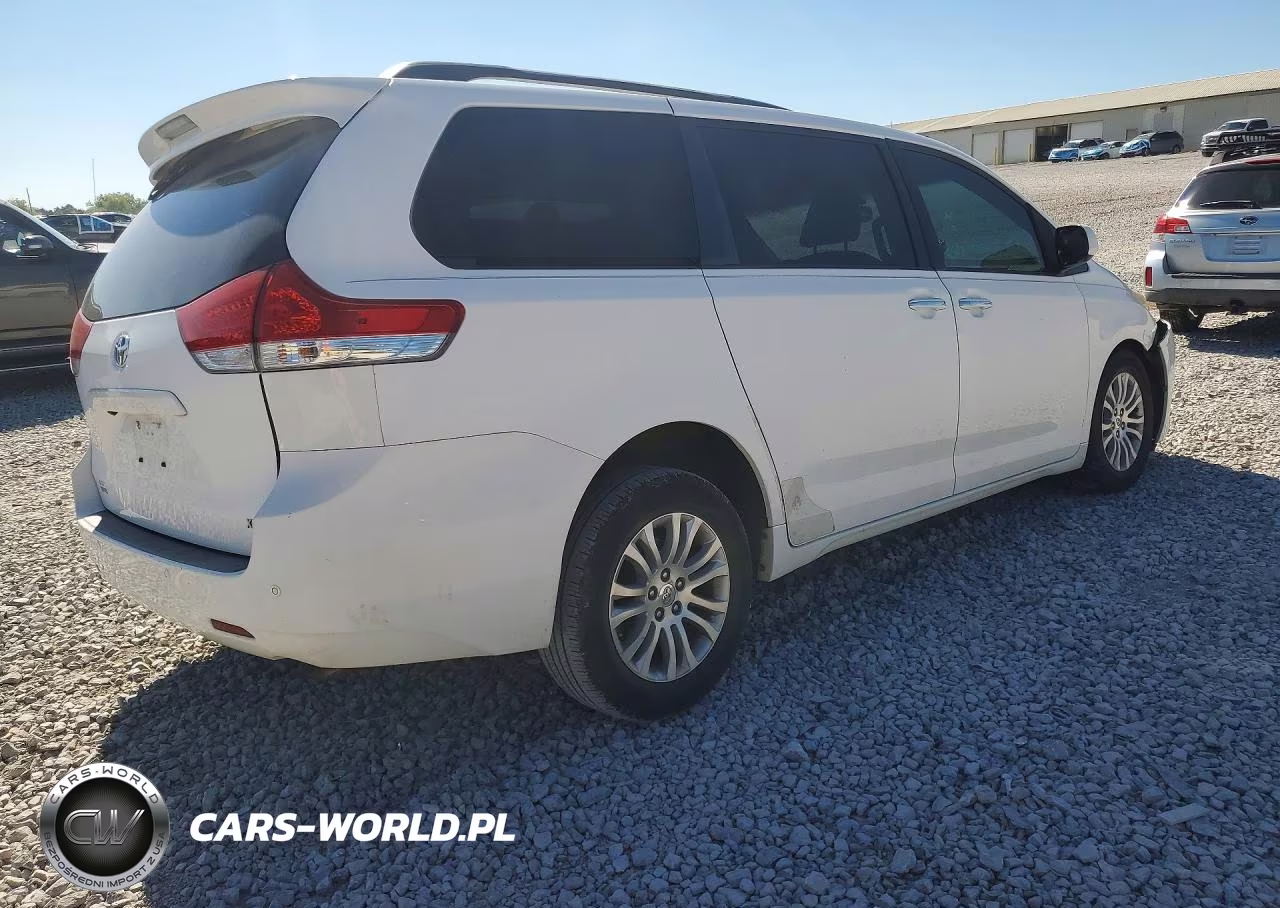 2011 Toyota Sienna Xle 8-Passenger VIN:5TDYK3DCXBS041674 - 3