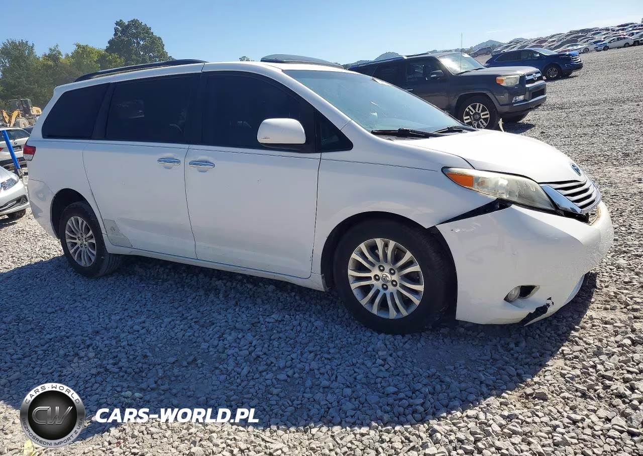 2011 Toyota Sienna Xle 8-Passenger VIN:5TDYK3DCXBS041674 - 4