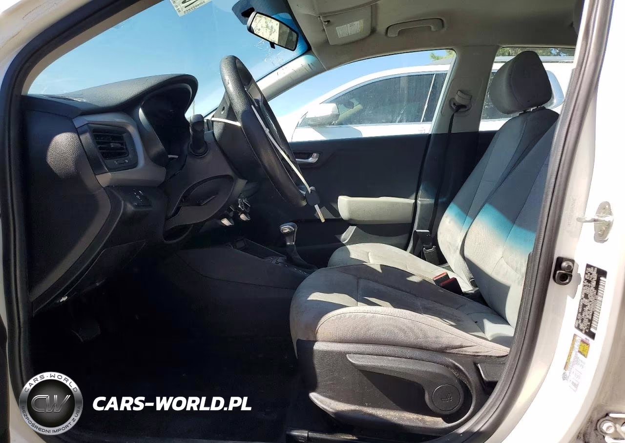 2018 Kia Rio Lx VIN:3KPA24AB9JE051141 - 7