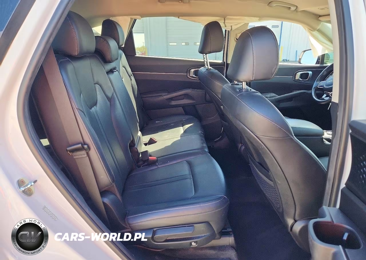 2022 Kia Sorento S VIN:5XYRL4LC9NG157362 - 11