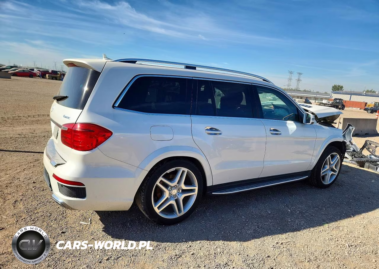 2015 Mercedes-Benz Gl 550 4Matic VIN:4JGDF7DE2FA545047 - 3