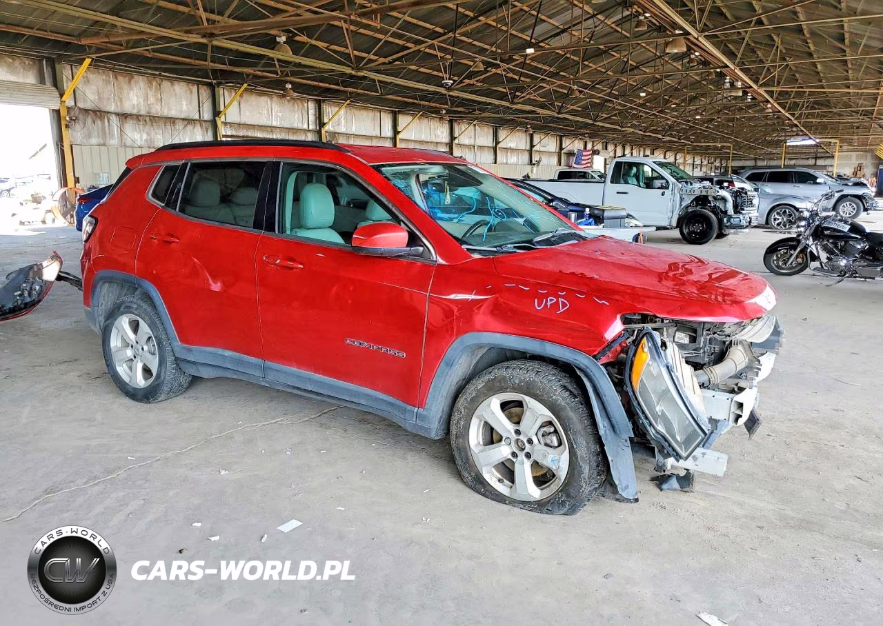 2017 Jeep Compass Latitude VIN:3C4NJCBB8HT653208 - 4