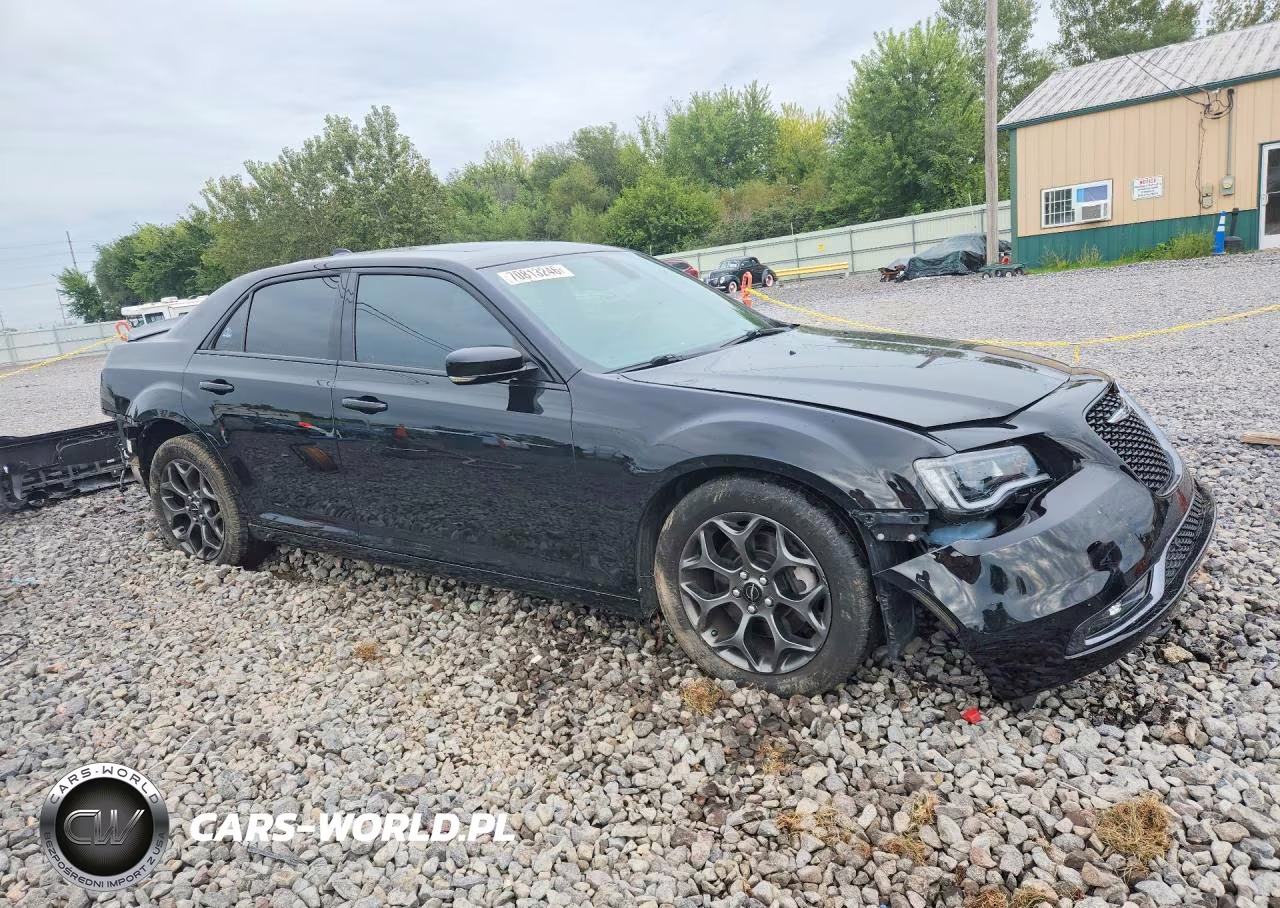 2017 Chrysler 300 S VIN:2C3CCAGG2HH651221 - 4