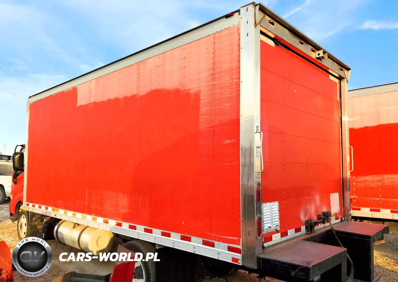 2018 Hino 195 Box Truck VIN:JHHSDM2H4JK006183 - 2