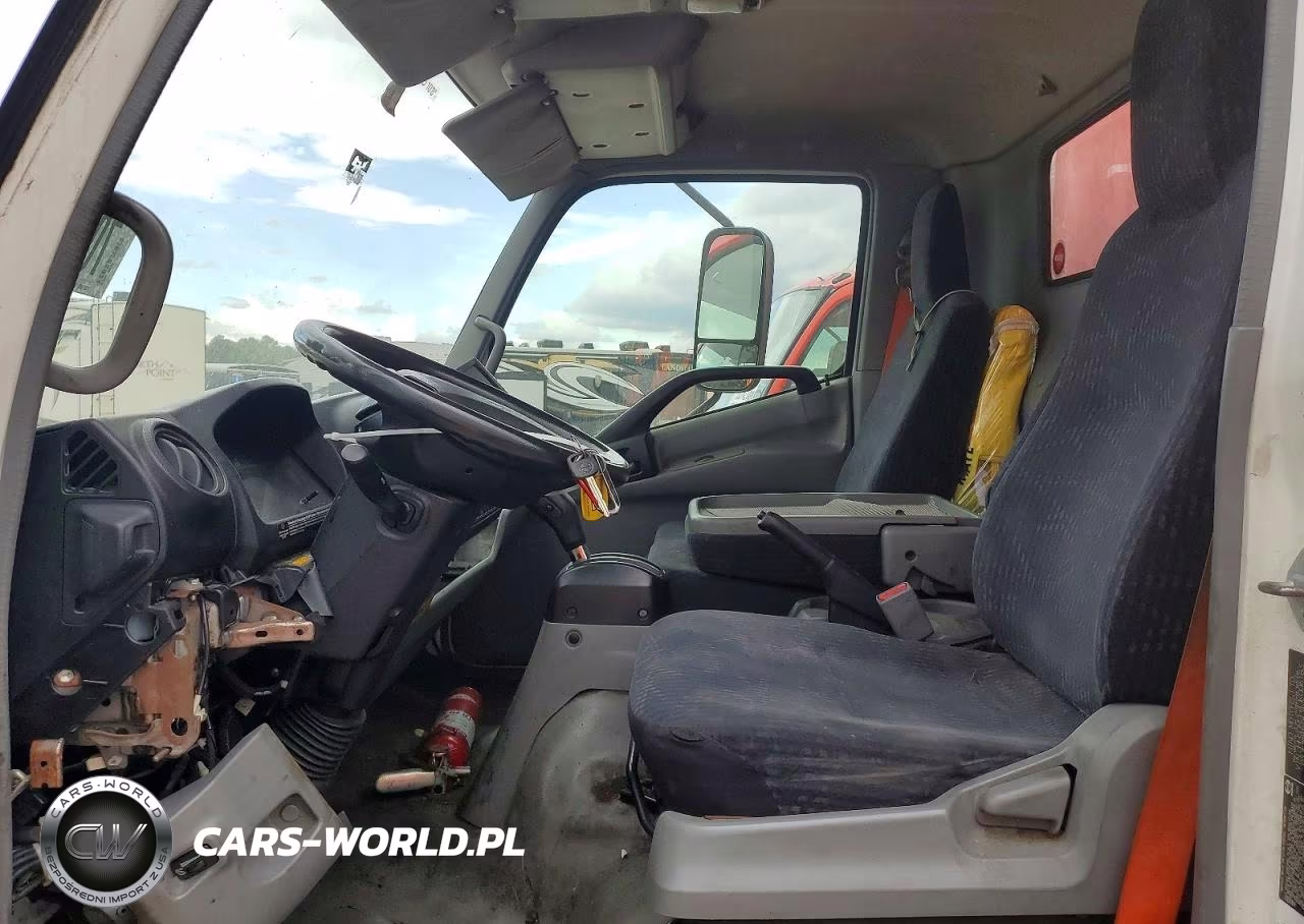 2018 Hino 195 Box Truck VIN:JHHSDM2H4JK006183 - 7