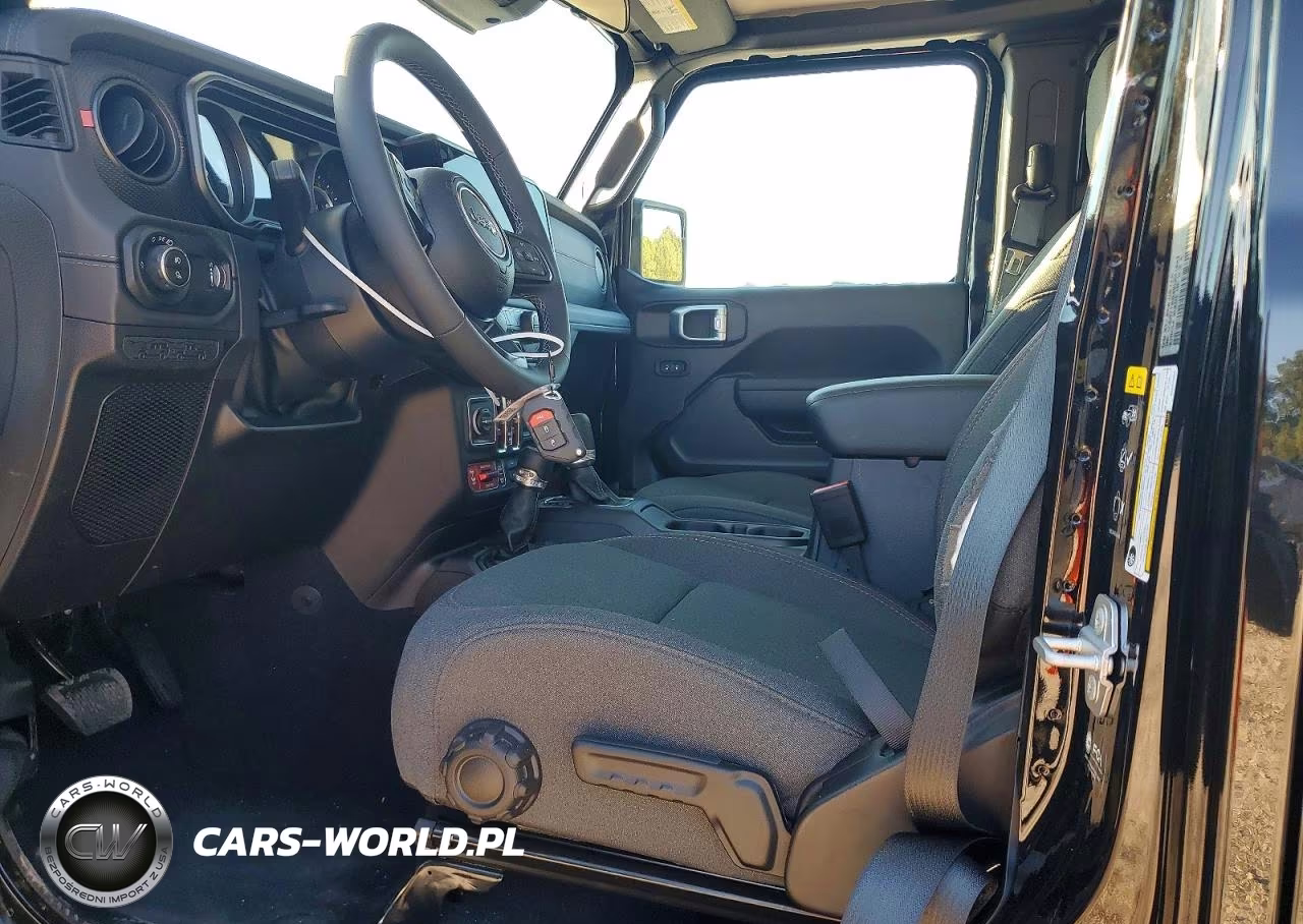2027 Jeep Gladiator Rubicon VIN:1C6RJTBG3VL551844 - 7