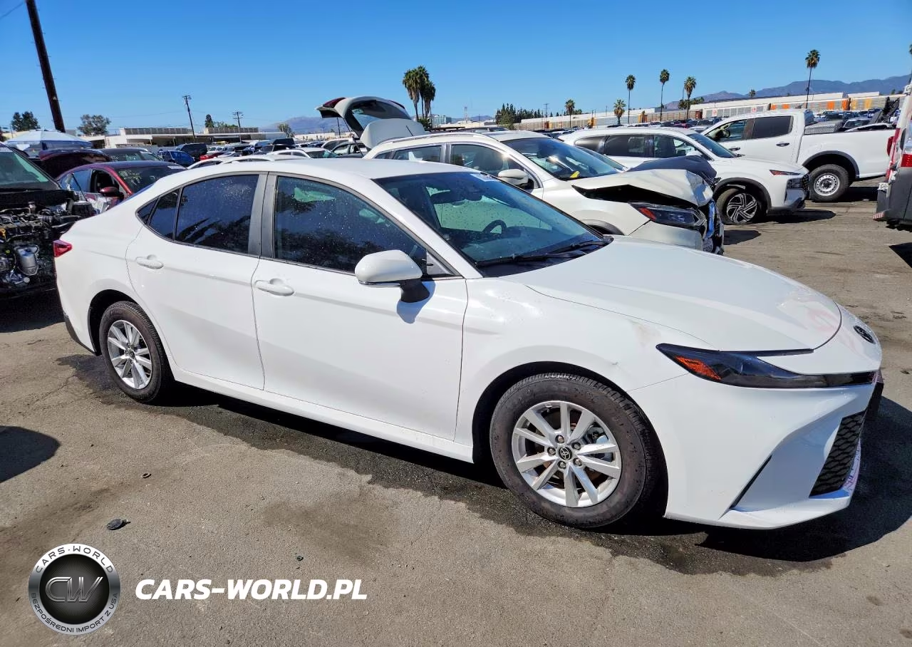 2025 Toyota Camry Le VIN:4T1DAACK3SU644438 - 4