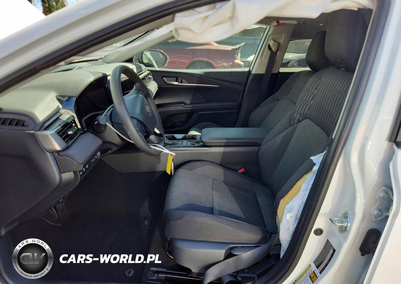 2025 Toyota Camry Le VIN:4T1DAACK3SU644438 - 7