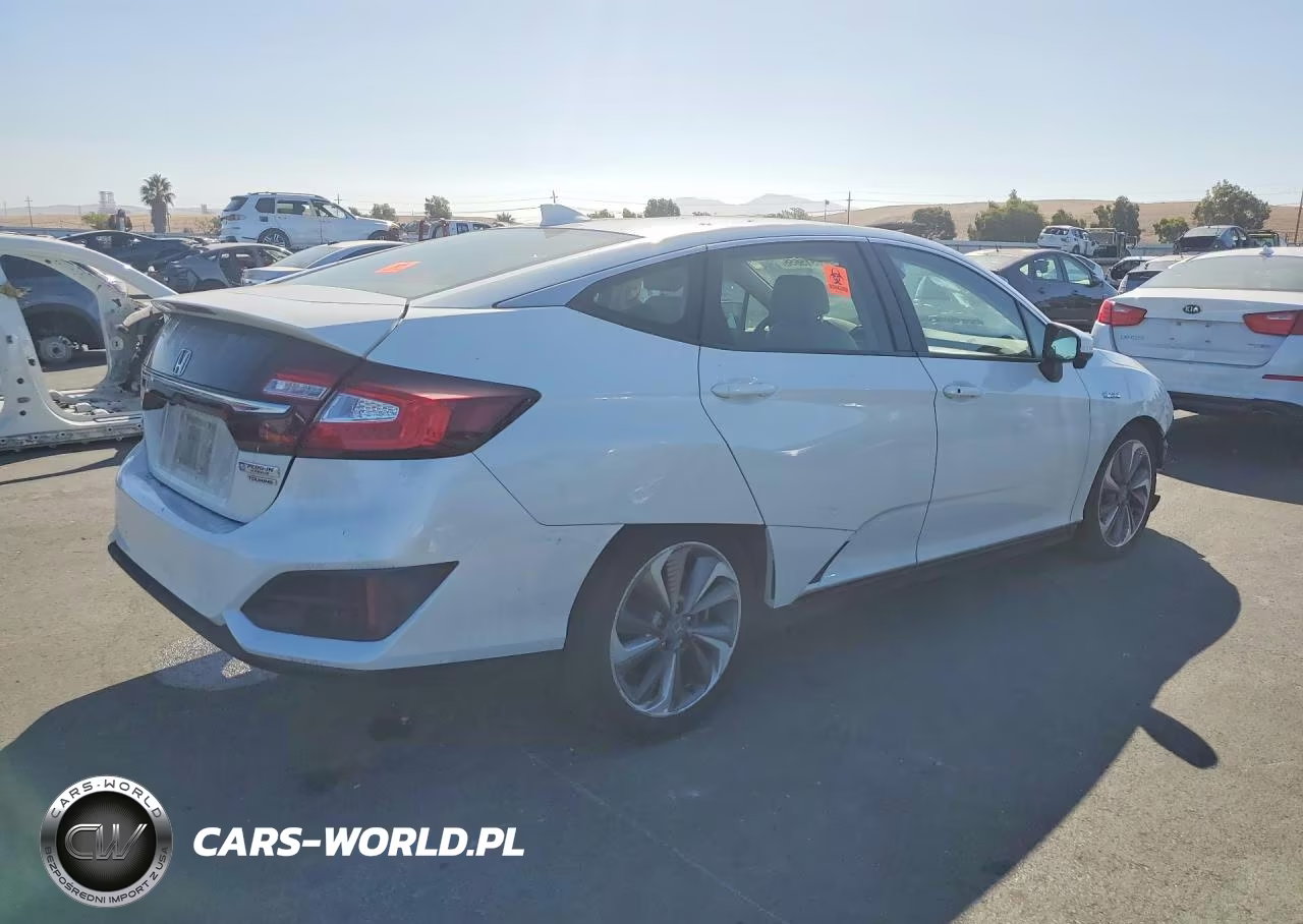 2019 Honda Clarity Touring VIN:JHMZC5F30KC005132 - 3