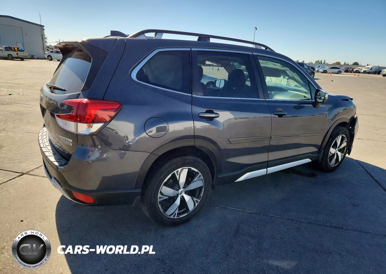 2020 Subaru Forester Touring VIN:JF2SKAXC0LH528993 - 3