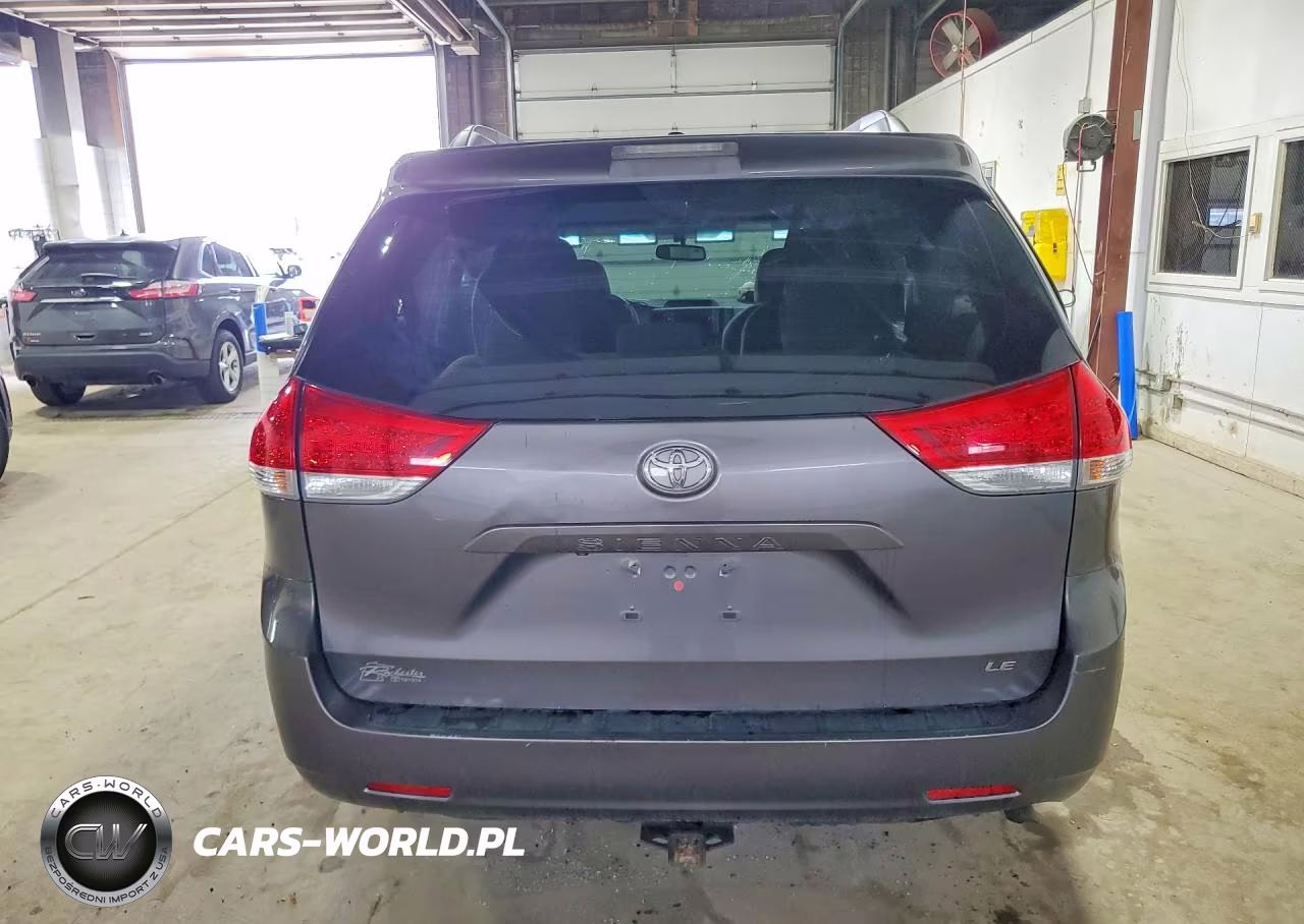 2014 Toyota Sienna Le VIN:5TDKK3DCXES471733 - 6