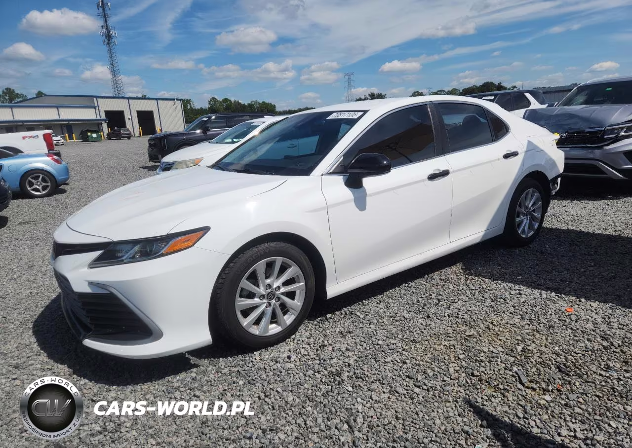 2023 Toyota Camry Le – zdjęcie 1 z 12