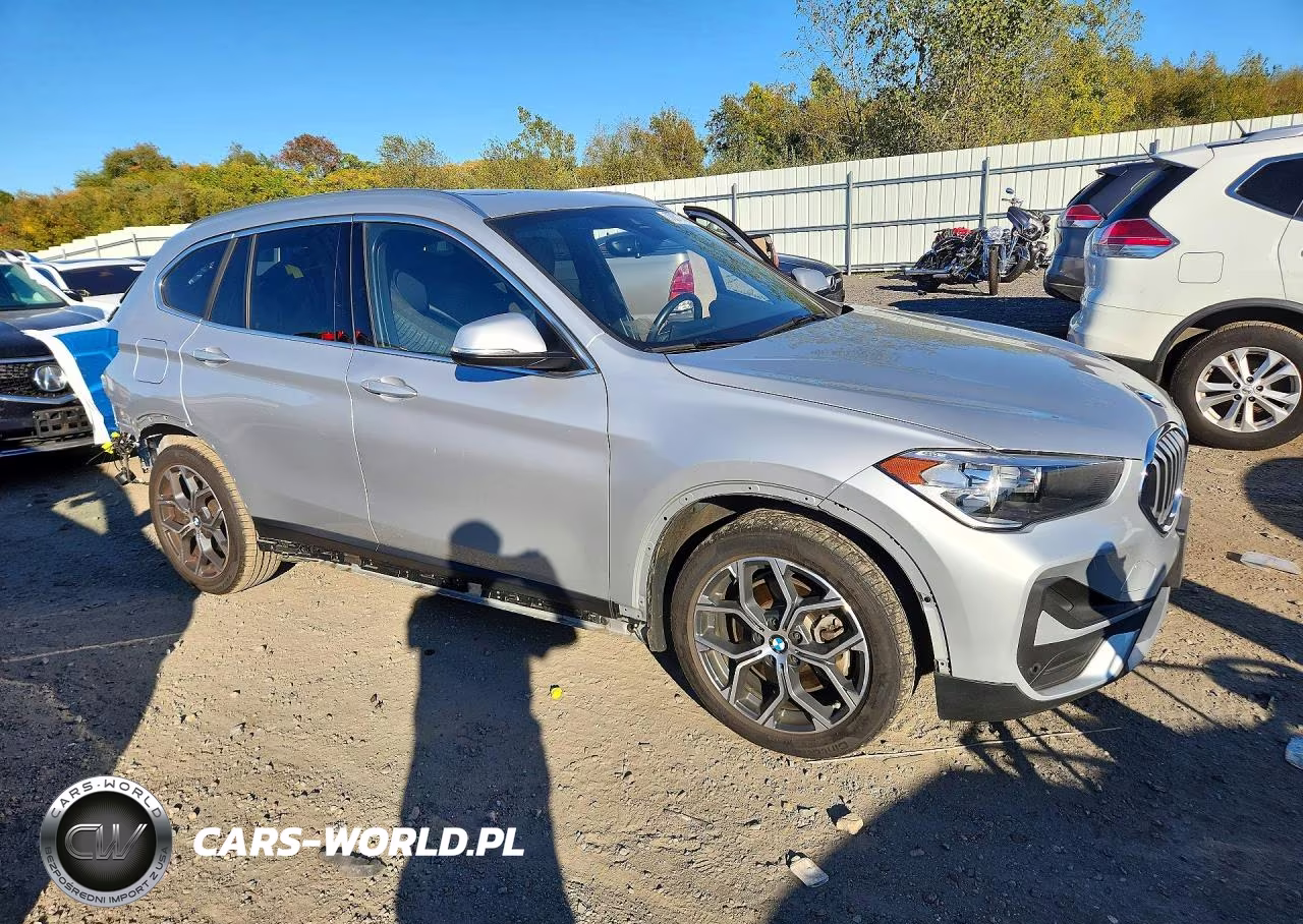 2021 BMW X1 xDrive28I VIN:WBXJG9C04M5T42336 - 4