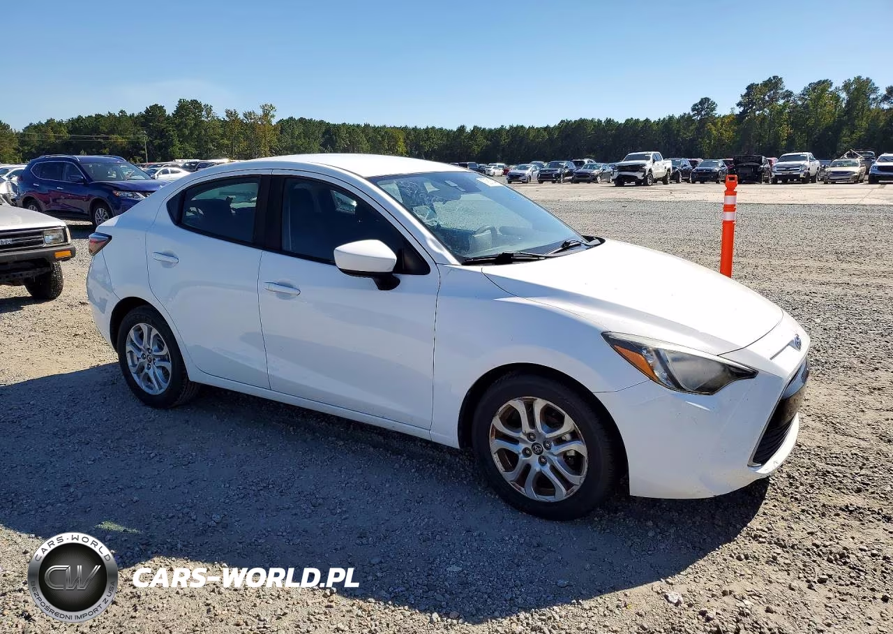 2018 Toyota Yaris Ia Base VIN:3MYDLBYV1JY309487 - 4